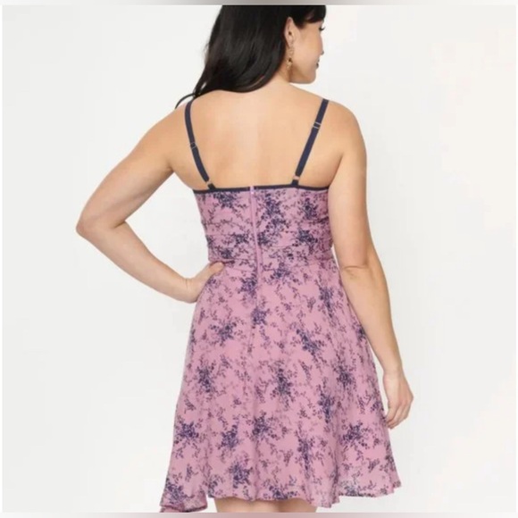 Unique Vintage | Purple & Navy Floral Pocket Mini Dress - Picture 2 of 3